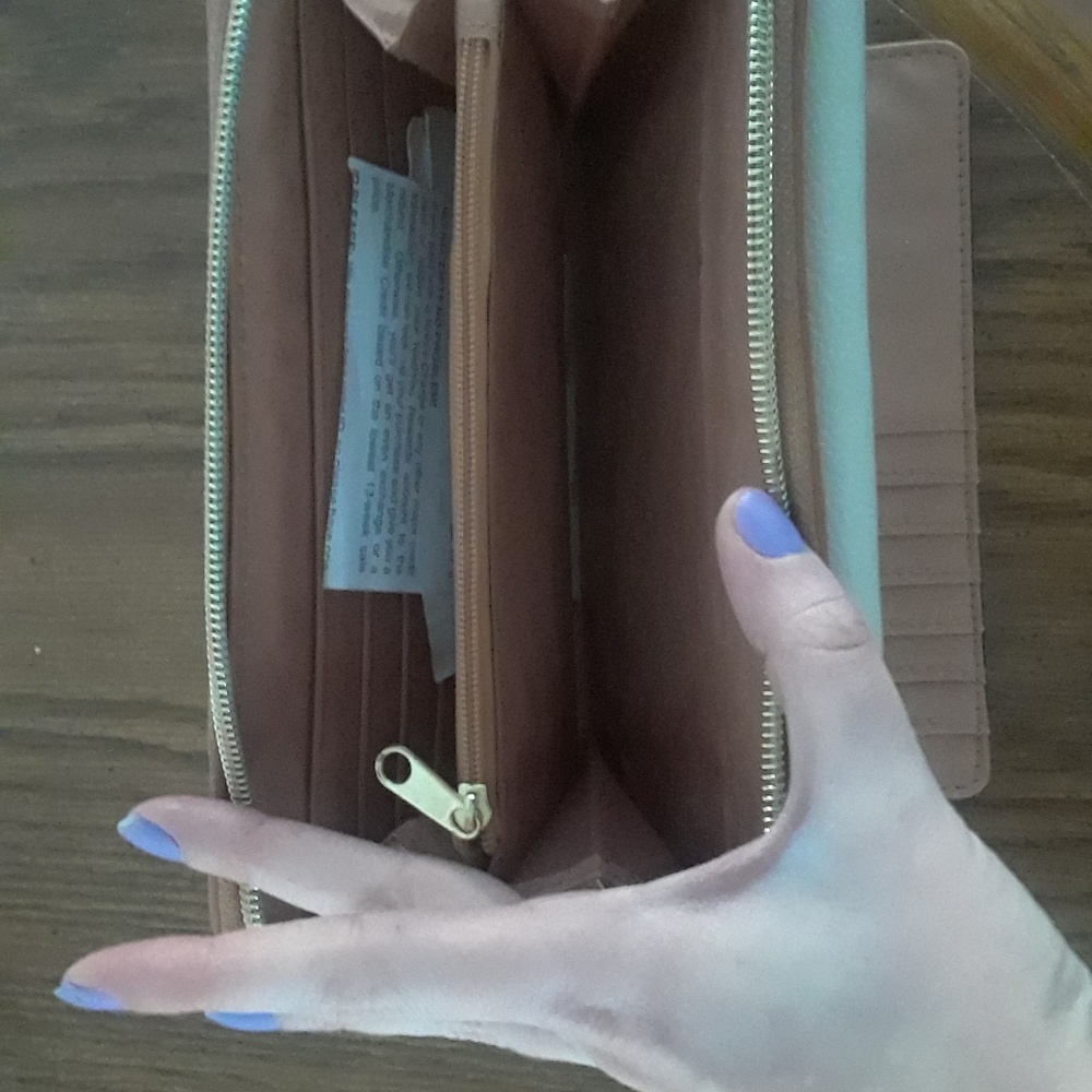 Wallet - Picture 3 of 4